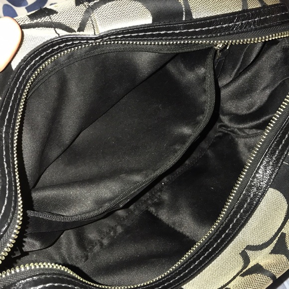 Black/grey signature coach shoulder bag - Picture 7 of 8